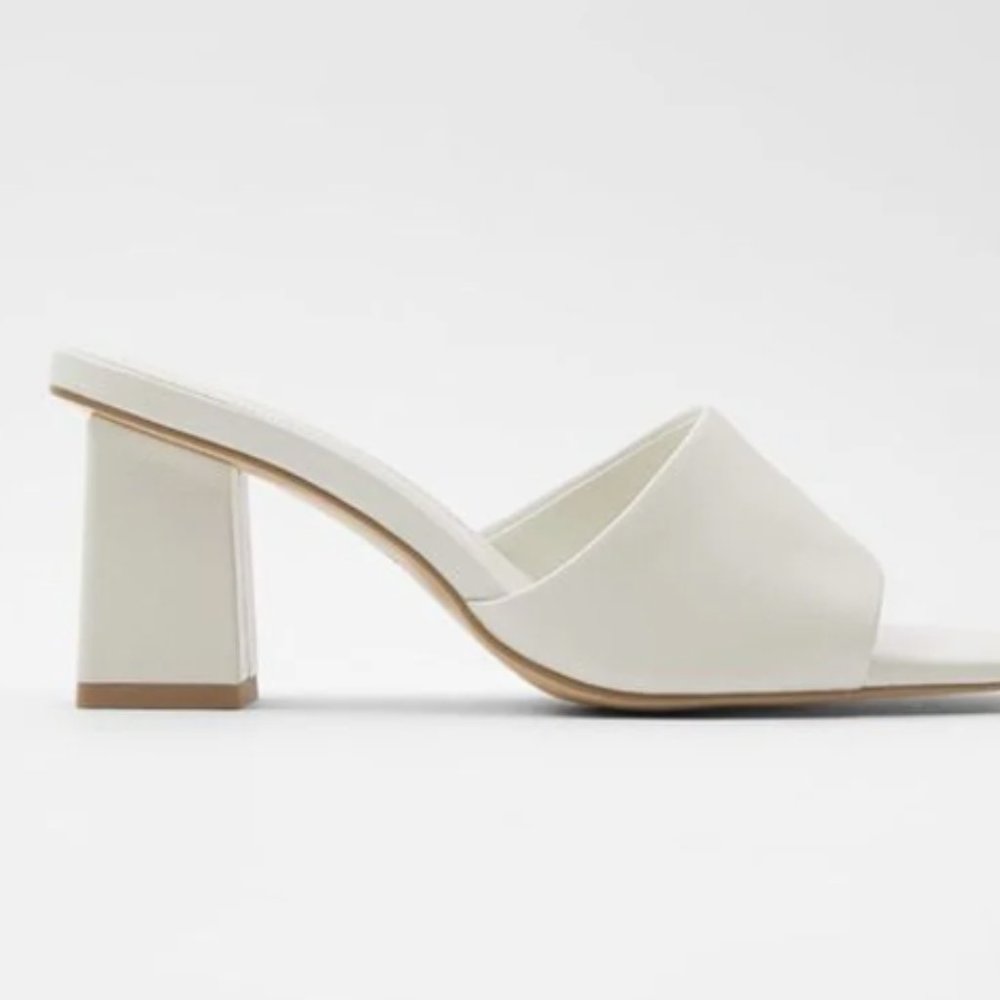 ZARA THICK HEELED SANDALS WHITE